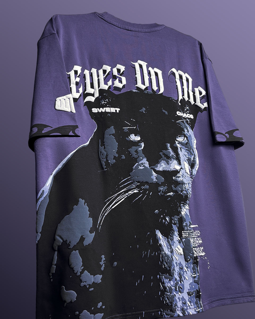 Eyes On Me Heavyweight T-shirt