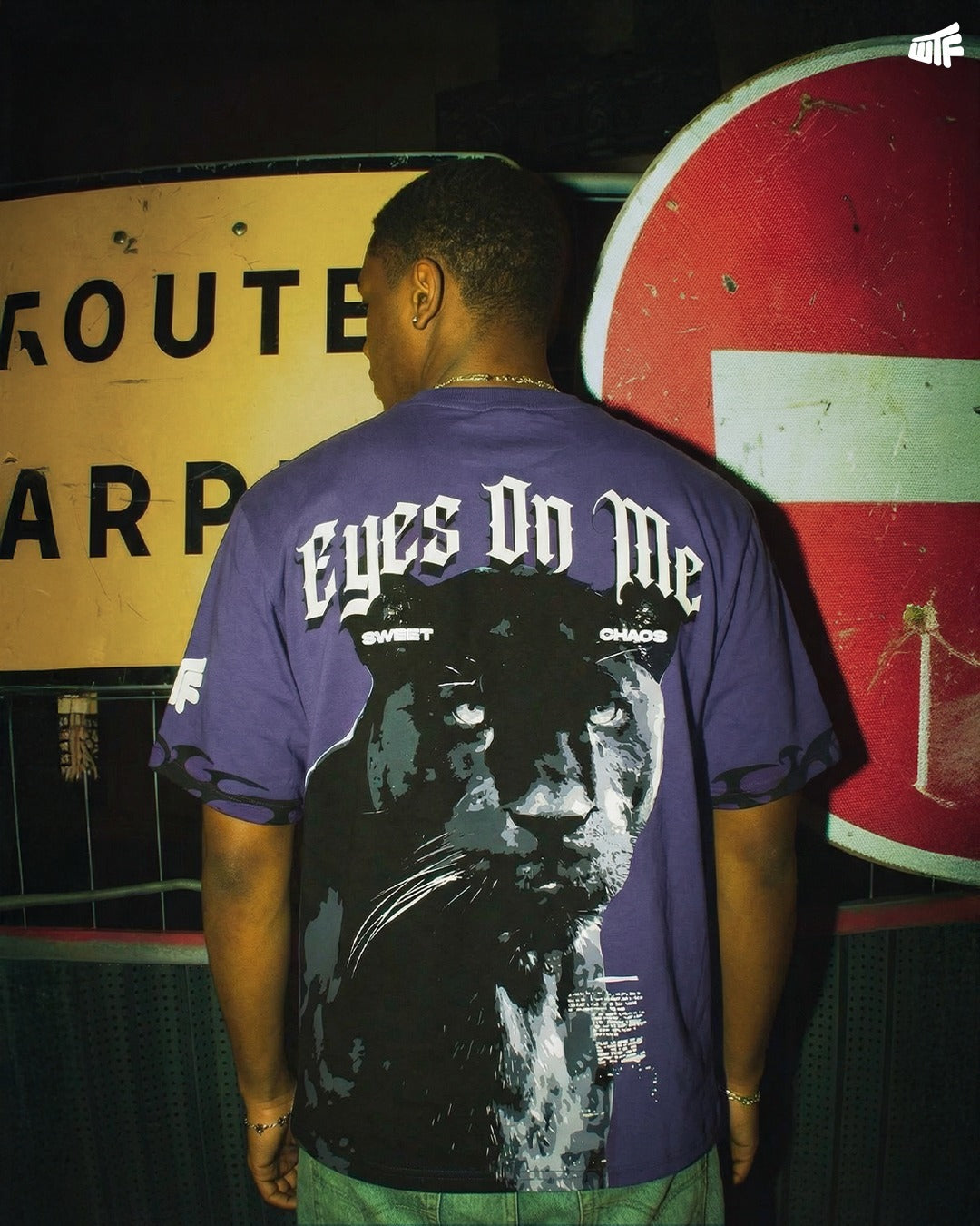 Eyes On Me Heavyweight T-shirt